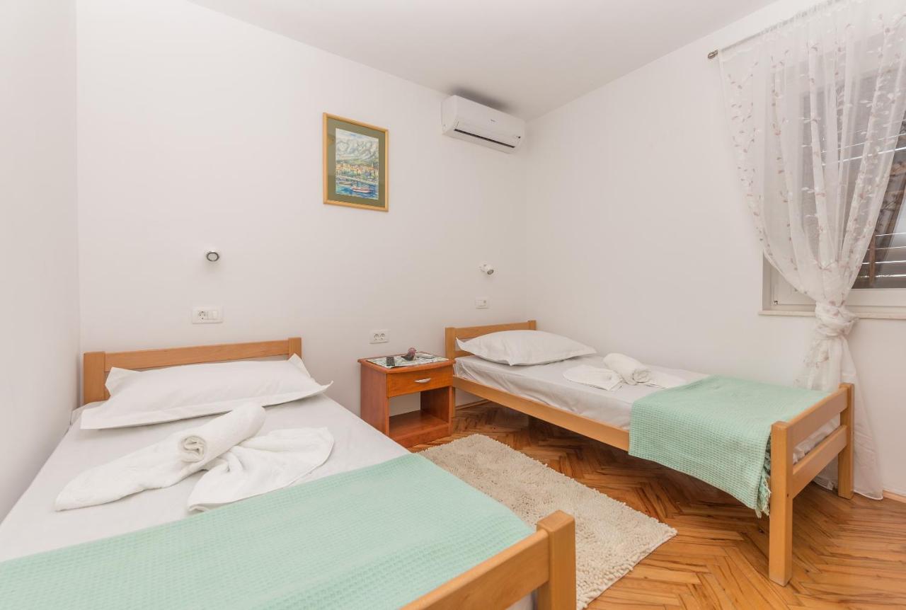 Apartment Strawberry Макарска Экстерьер фото