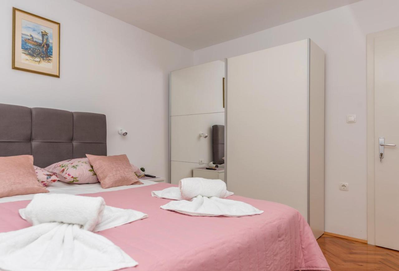 Apartment Strawberry Макарска Экстерьер фото
